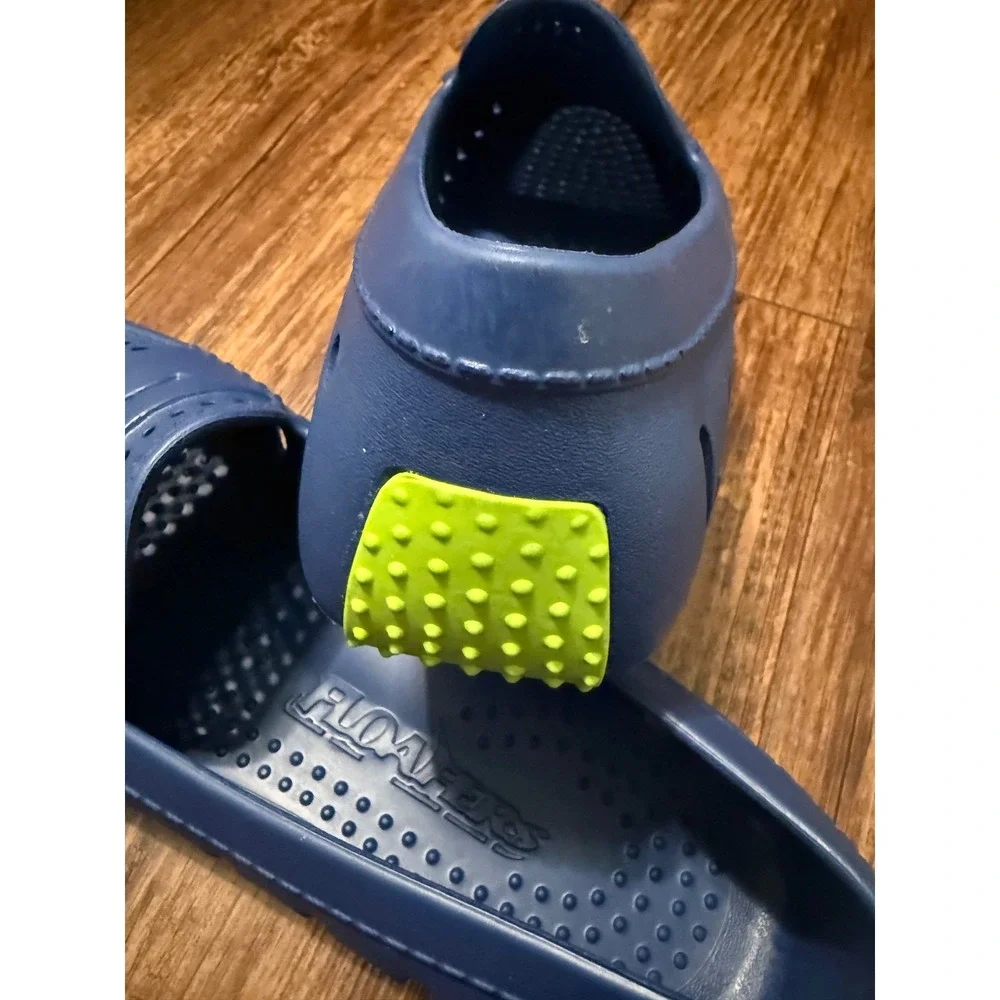 Floaters Men's Blue Slip On Water Shoes Perforated Size 12 Slip On Clogs Driving